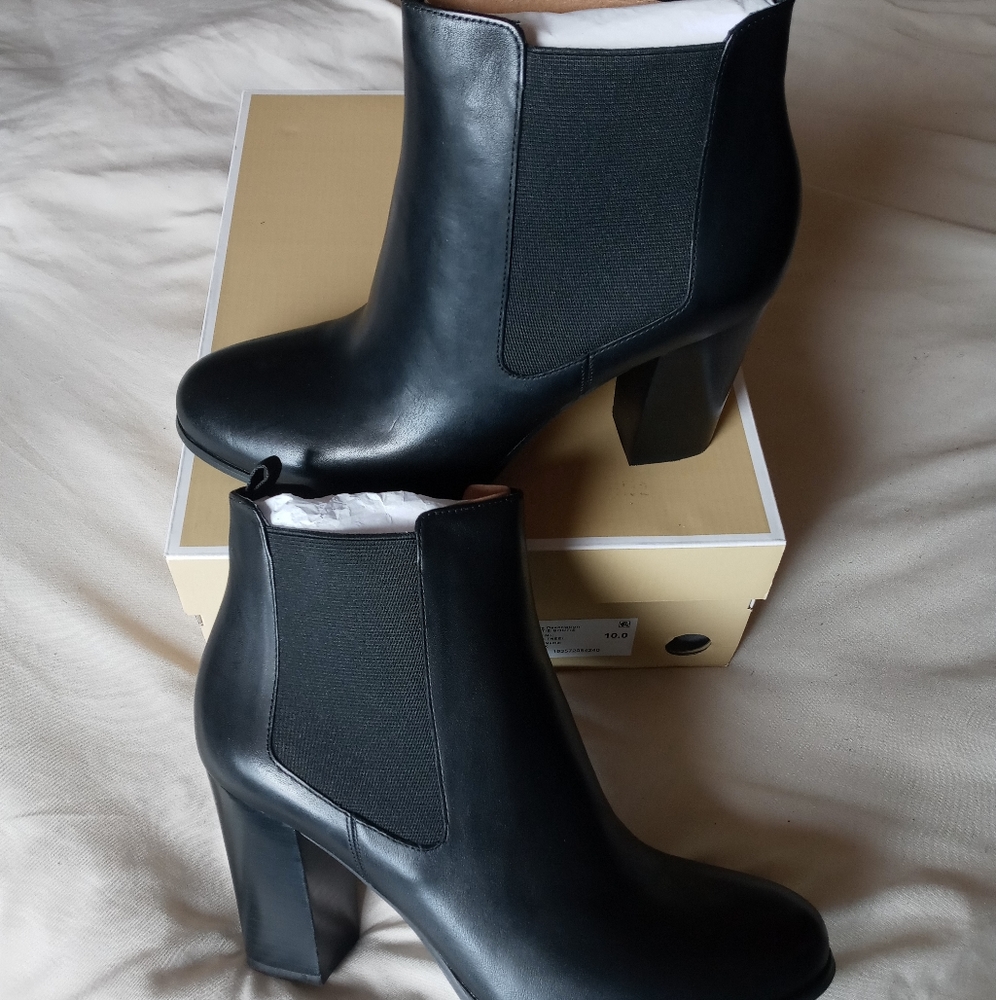 "New" Michael Kors Lottie Bootie Boots
